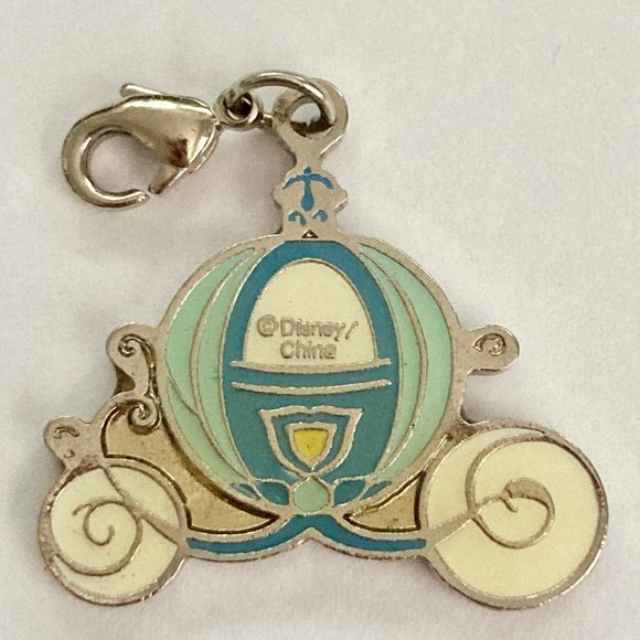Vintage Disney Cinderella Carriage Charm Clip On for Bracelet Zipper Pull Purse - Picture 8 of 10